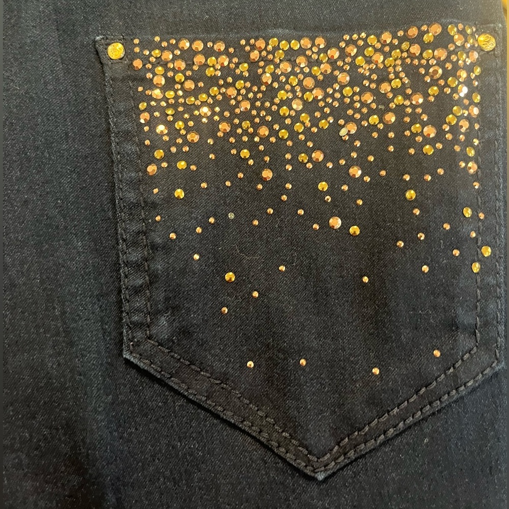Cache Jeans - Picture 4 of 5